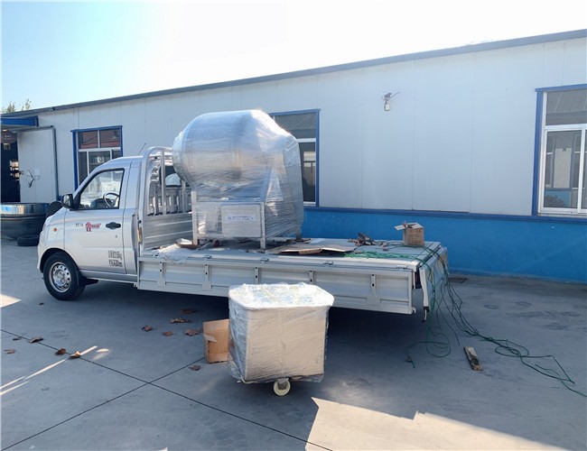 400L變頻真空滾揉機(jī)，200L料車發(fā)往重慶