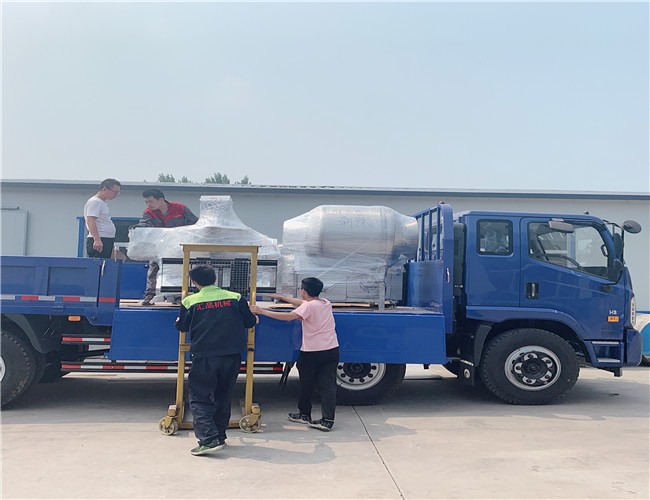 匯品電加熱攪拌鍋、真空包裝機、真空滾揉機發(fā)往河南