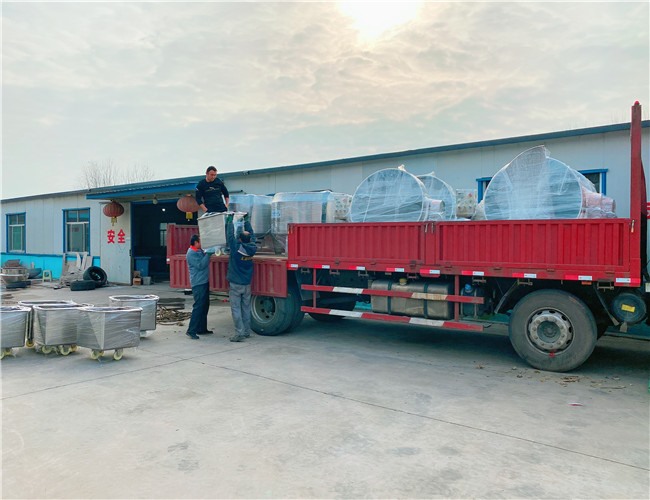 電加熱夾層鍋6臺，料車6臺，發(fā)往安徽亳州