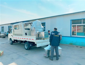 80針鹽水注射機、200L不銹鋼料車，發(fā)貨陜西渭南