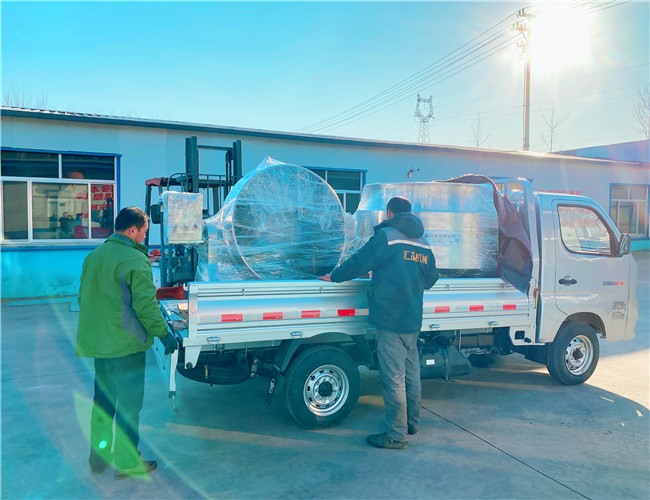 700L立式、400L可傾，電加熱夾層鍋2臺(tái)發(fā)往安徽