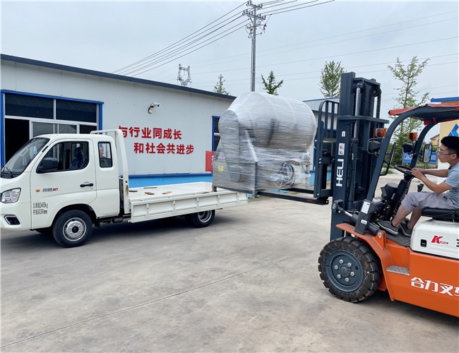 600L變頻水冷泵真空滾揉機(jī)發(fā)往河南周口