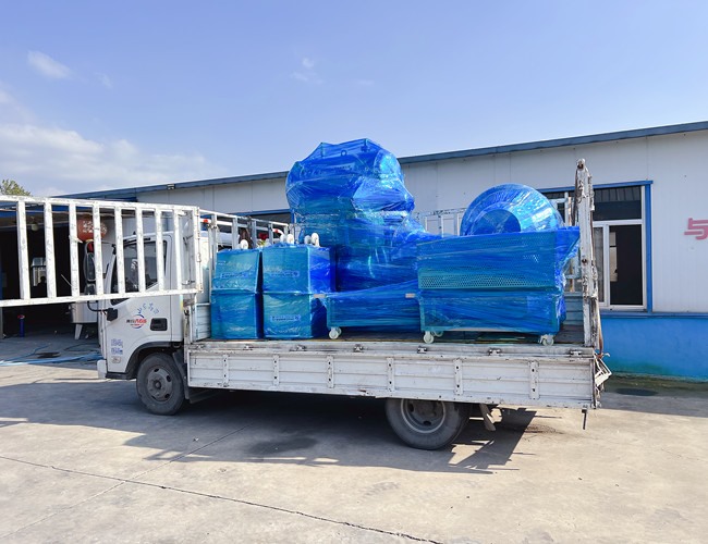 700雙層全自動殺菌鍋、料車、滾揉機(jī)發(fā)貨河南周口