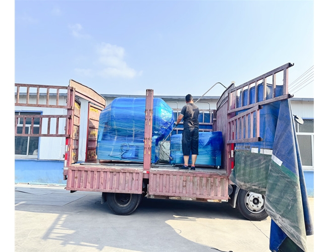 河北客戶訂購的真空滾揉機 真空包裝機各一臺完工發(fā)貨